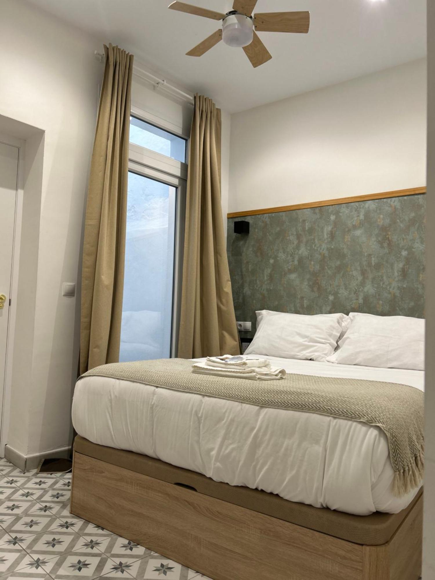 Bed & Breakfast Eme Turistica Sevilla